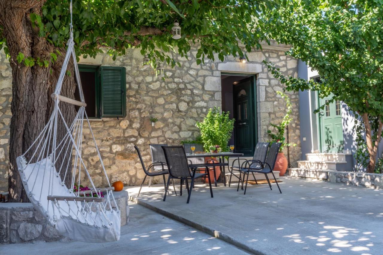 Villa Mouria Pinakokhorion Buitenkant foto