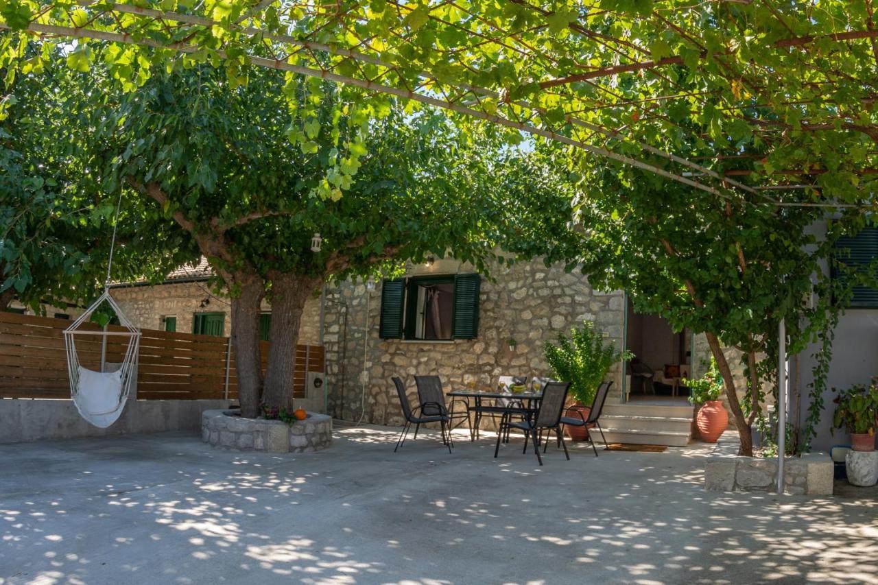 Villa Mouria Pinakokhorion Buitenkant foto